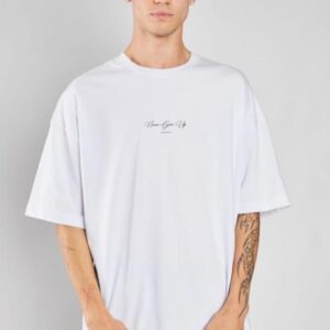 REMERA OVER NEVER UP