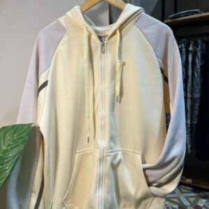 CAMPERA ALG FRIZ C/CAPUCHA RAYAS EN MANGA