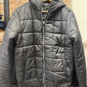 CAMPERA BROCHE BOLSILLO